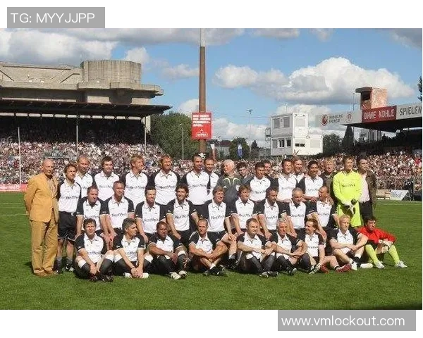 足球明星队精彩对决全明星阵容揭晓赛季最佳球员齐聚一堂 足球明星队精彩对决全明星阵容揭晓赛季最佳球员齐聚一堂